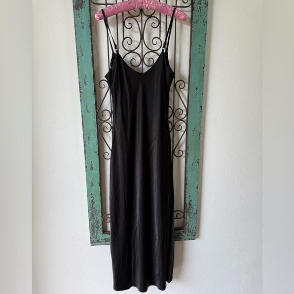 Sanctuary sold at Revolve, gorgeous black slip dress. Size M. Simple ellegance! - Picture 2 of 6